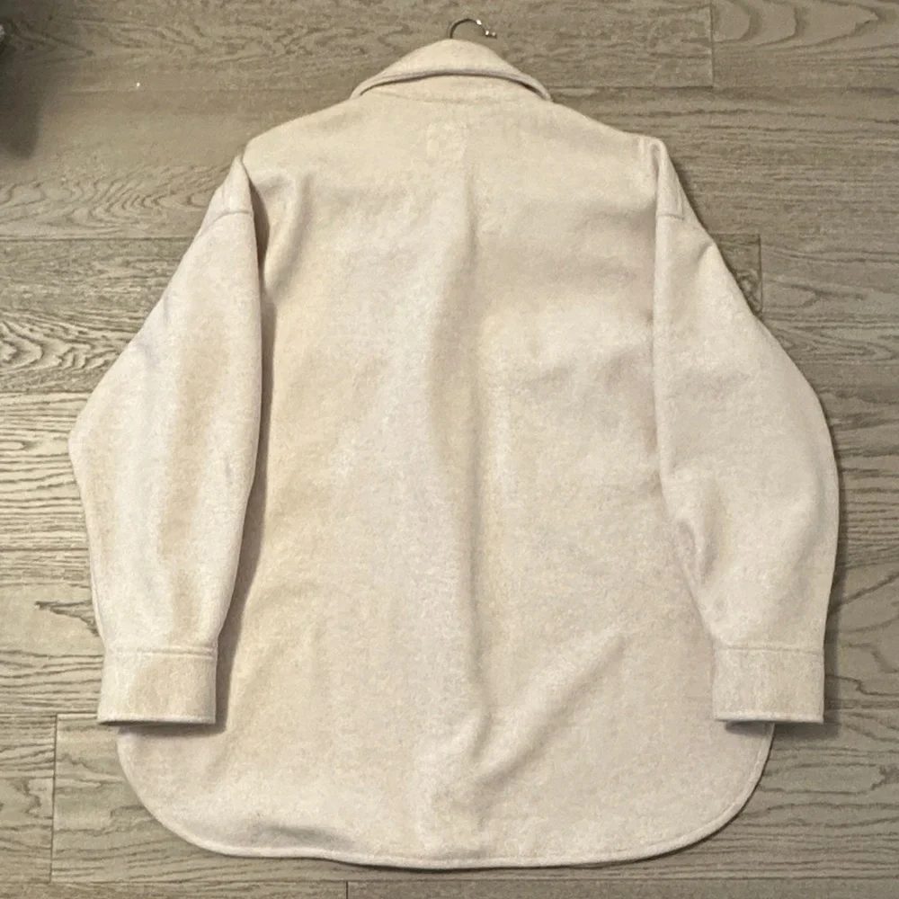 H&M Cream Shacket - Picture 2 of 8